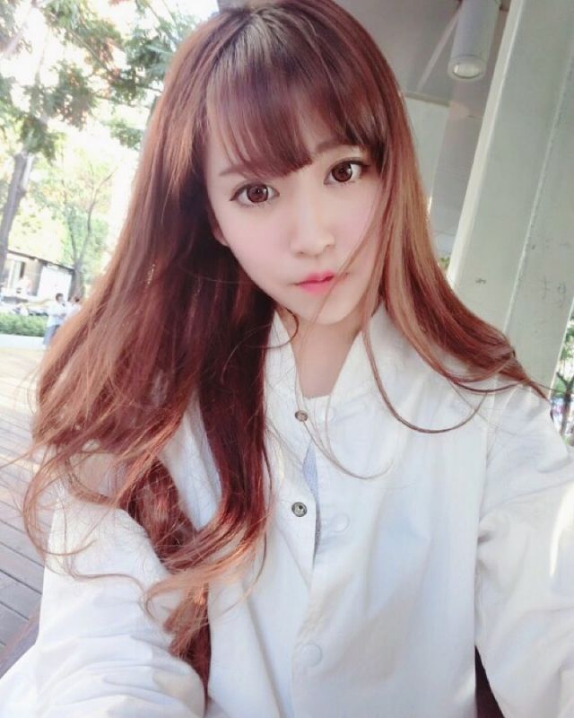 台湾美女正妹Min Min比基尼自拍照