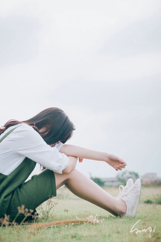 清纯美女稻田唯美写真白嫩迷人