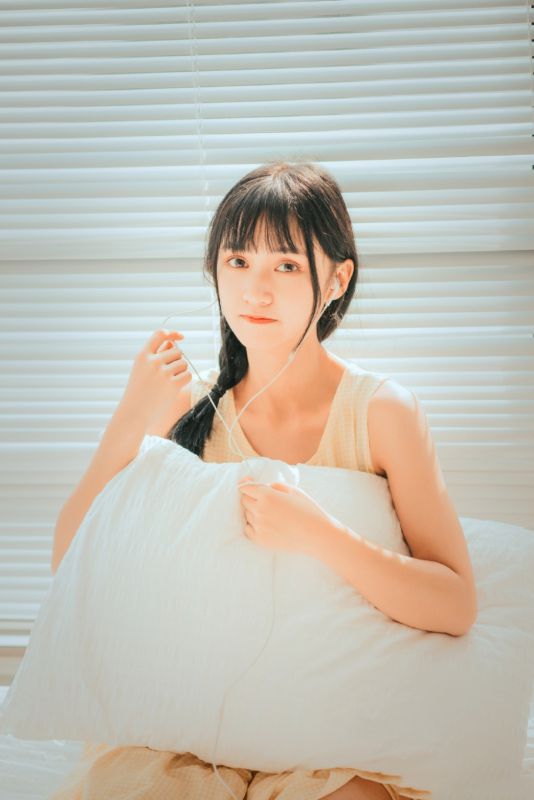 90后治愈美女尤物小清新睡裙养眼文艺清纯图片