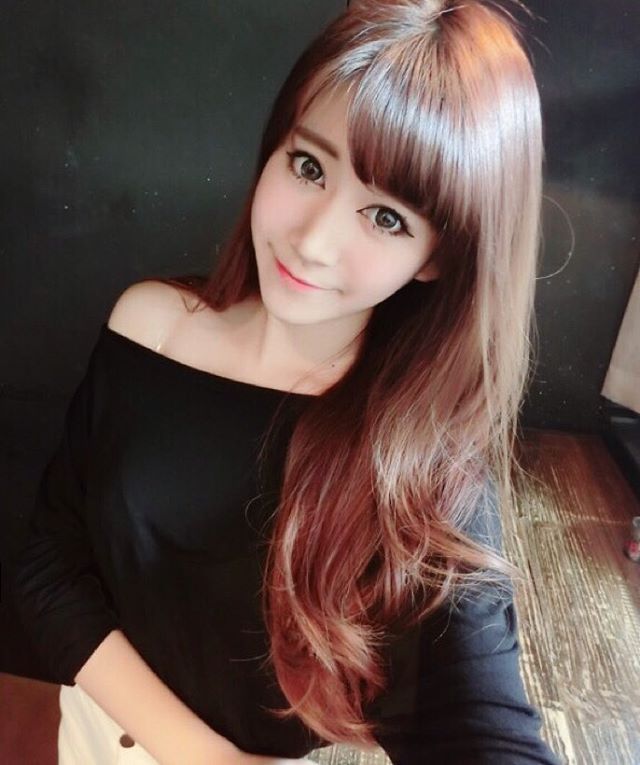 台湾美女正妹Min Min比基尼自拍照