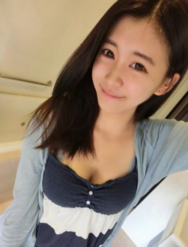 台湾美女正妹Min Min比基尼自拍照