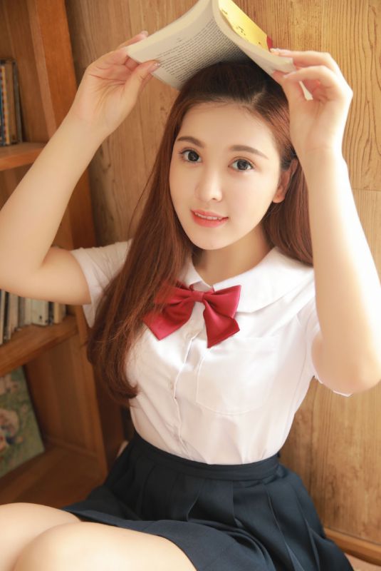 高中jk学生妹美女校花居家制服诱惑性感写真