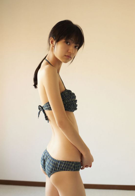 比基尼女优逢泽莉娜性感写真集