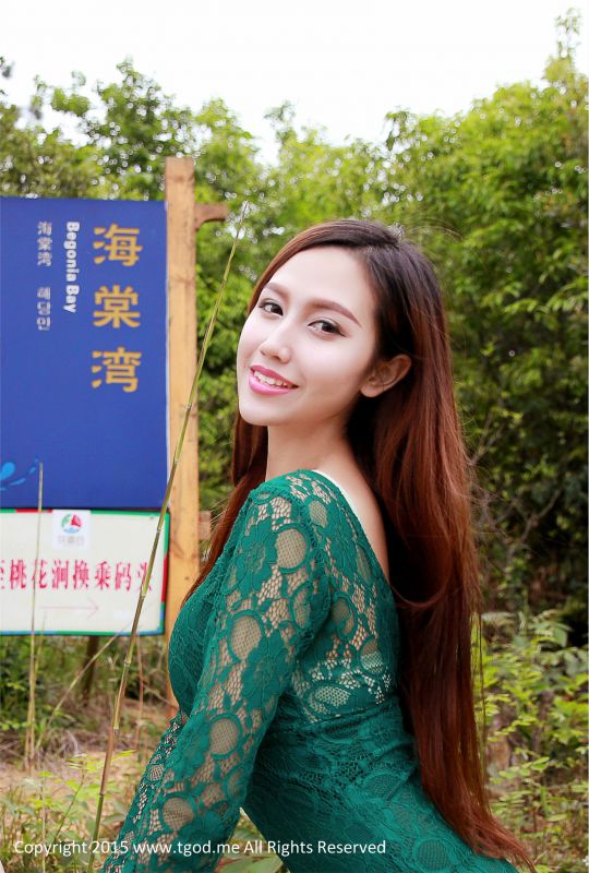 清纯女神鲁思羽携闺蜜夏静镜拍唯美写真大片