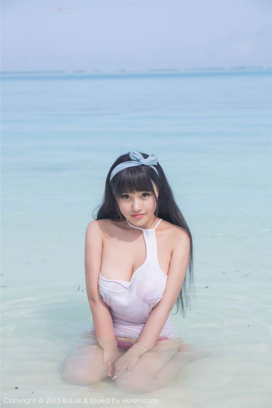 大胸妹子Barbie可儿海边性感写真