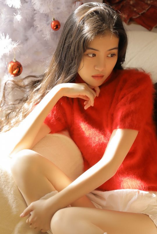 阳光美女可爱御姐妩媚表情妖娆姿态卧室清纯养眼写真