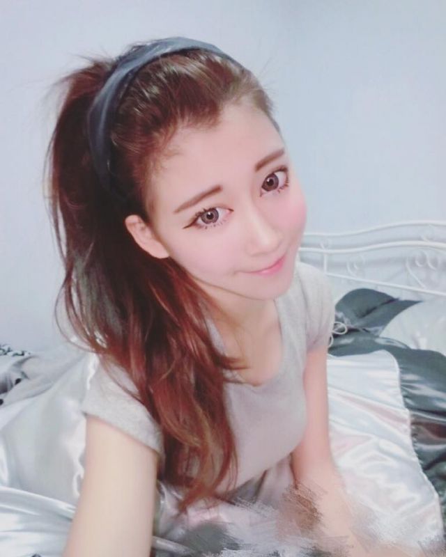 台湾美女正妹Min Min比基尼自拍照