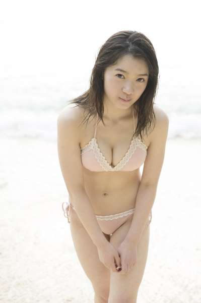 山岸理子 Riko Yamagishi