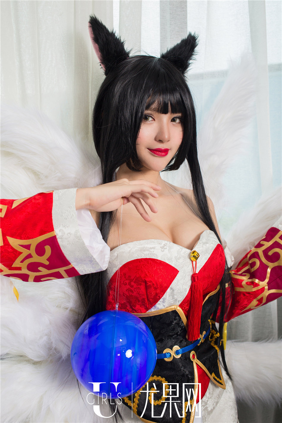 性感嫩模香川颖白皙巨乳COSPLAY诱惑小狐狸美图