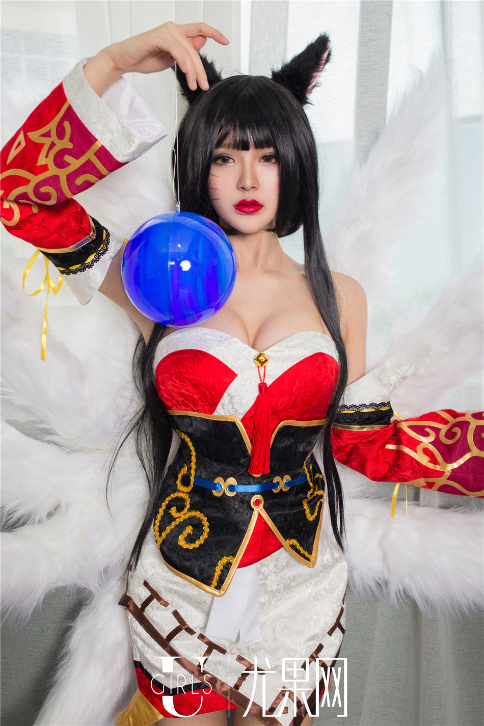 性感嫩模香川颖白皙巨乳COSPLAY诱惑小狐狸美图