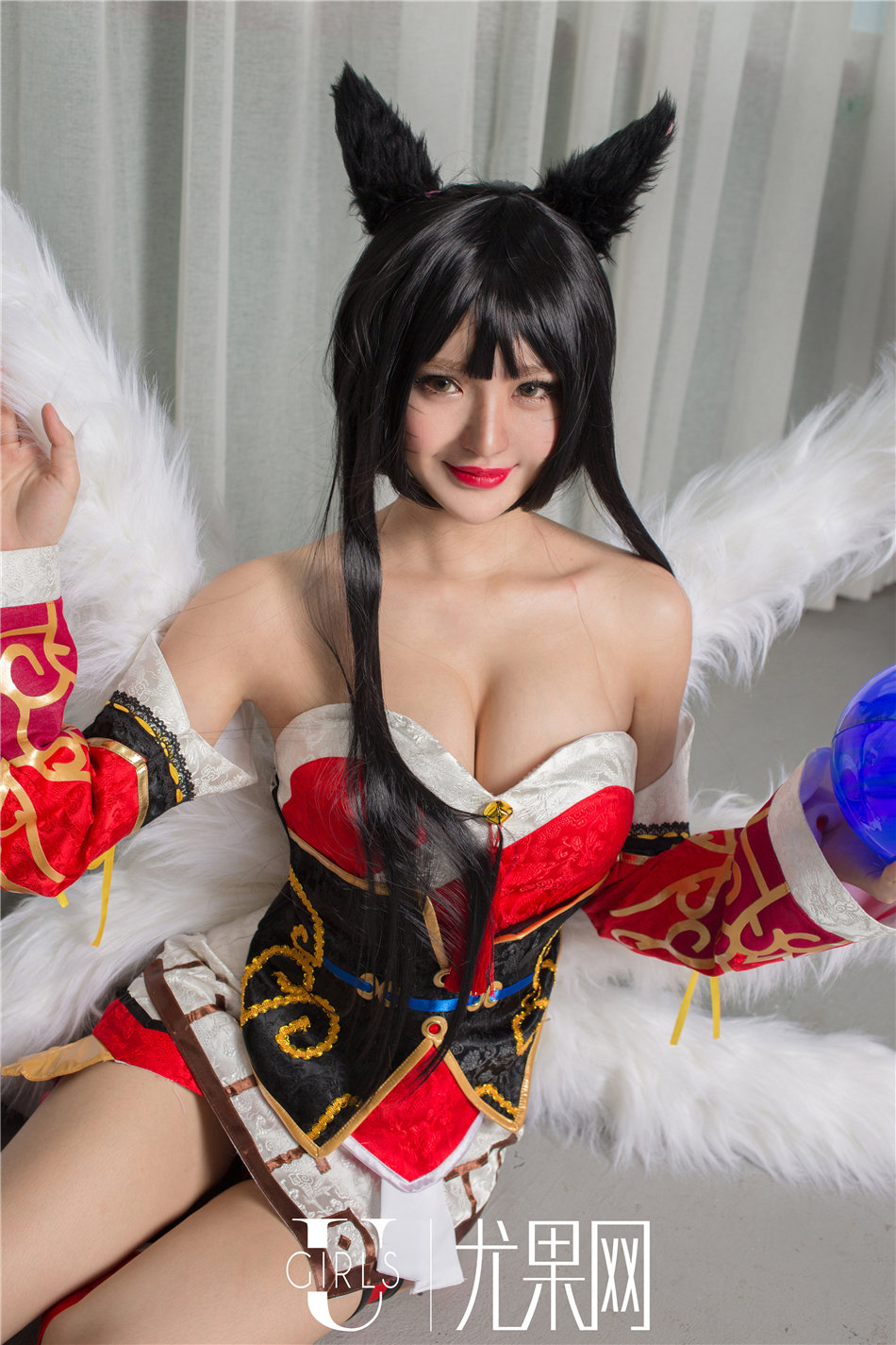 性感嫩模香川颖白皙巨乳COSPLAY诱惑小狐狸美图