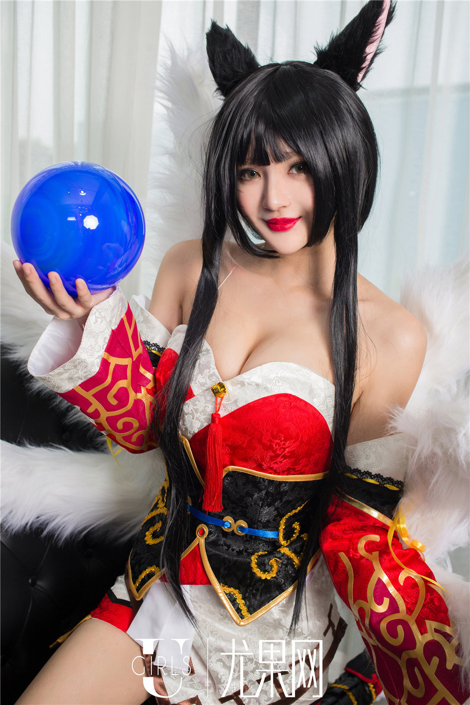 性感嫩模香川颖白皙巨乳COSPLAY诱惑小狐狸美图