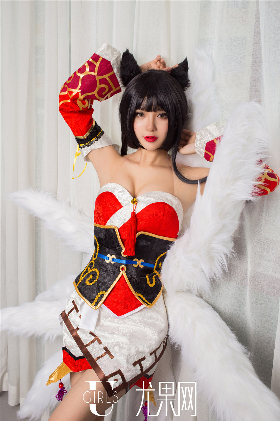 性感嫩模香川颖白皙巨乳COSPLAY诱惑小狐狸美图