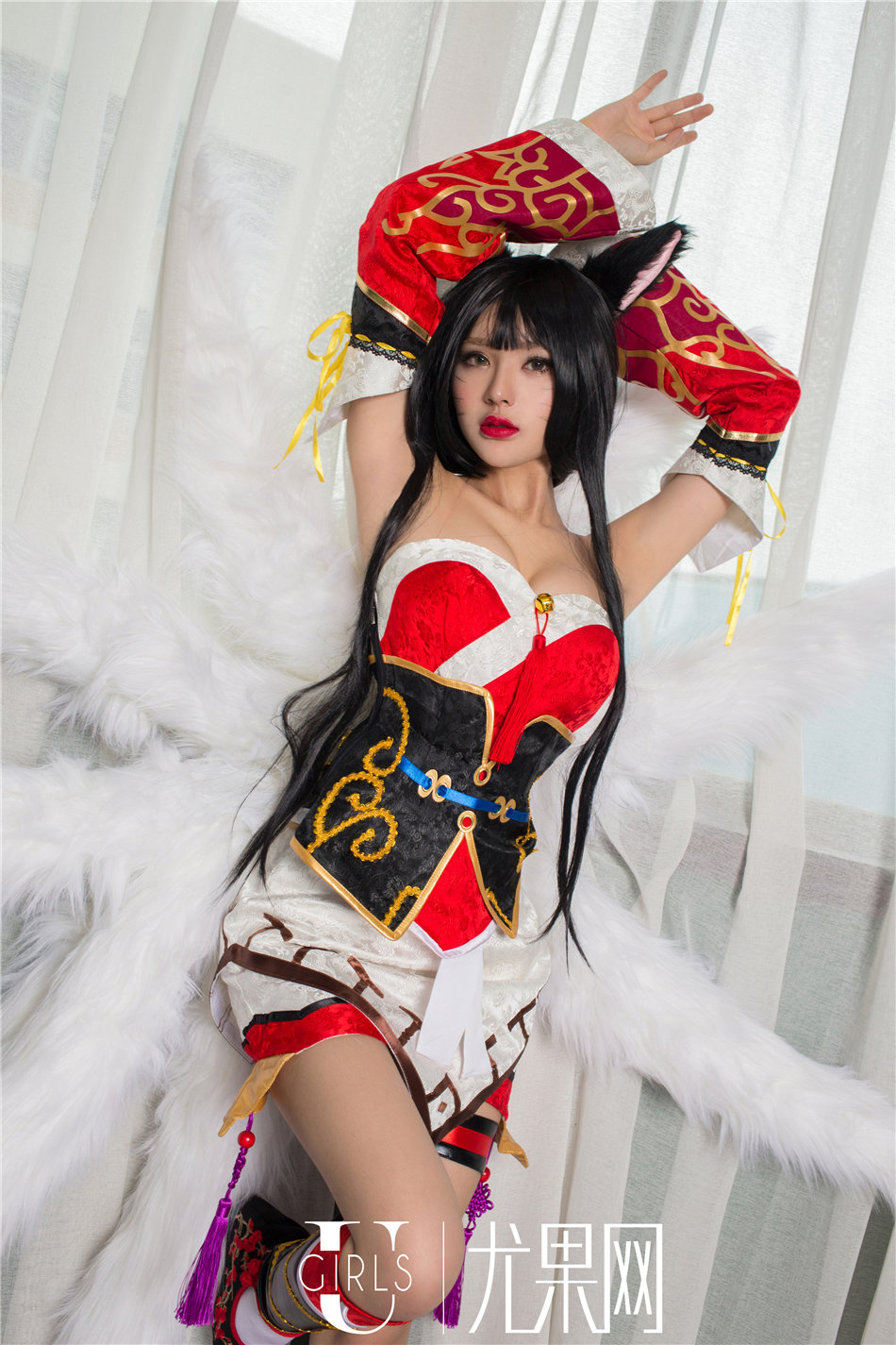 性感嫩模香川颖白皙巨乳COSPLAY诱惑小狐狸美图